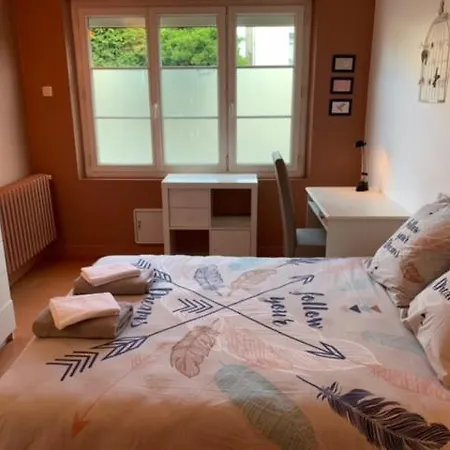 Avec Jardin Et Garage A Velos *